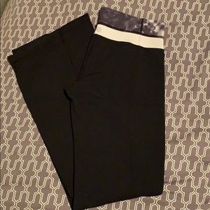 Lululemon Groove Pants size 6